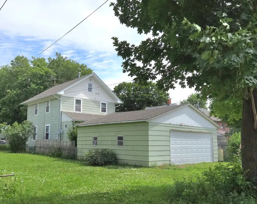 729 Pleasant Street, Rockwell City, IA 50579 - #2