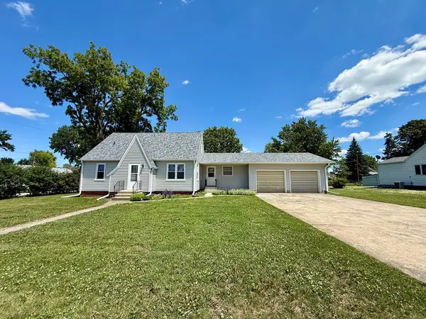 411 S Scuyler, Pomeroy, IA 50575