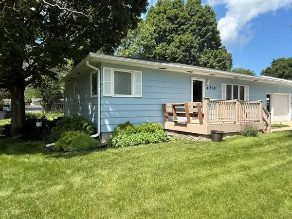 509 6th Avenue S, Humboldt, IA 50548