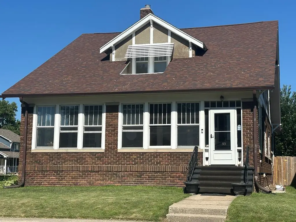 313 N 18th St, Fort Dodge, IA 50501 - #1