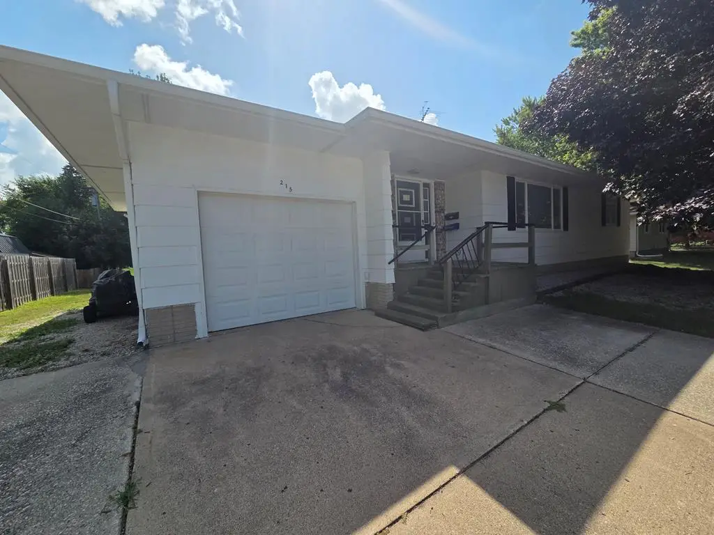 215 N 3rd St, Rockwell City, IA 50579 - #1
