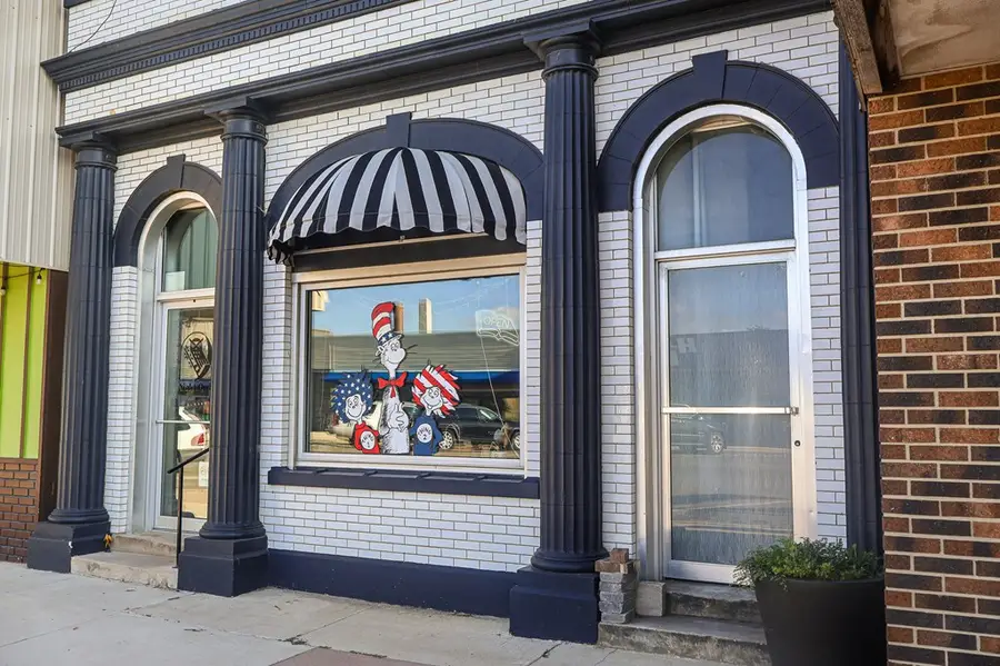 605 Sumner Ave, Humboldt, IA 50548 - #2