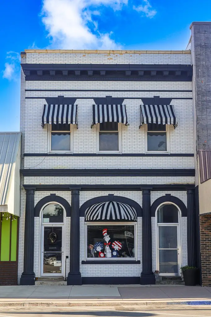 605 Sumner Ave, Humboldt, IA 50548 - #3