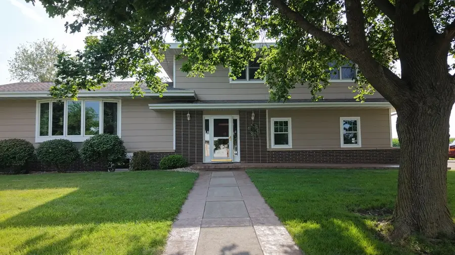 2516 380th Street, Dayton, IA 50530 - #2