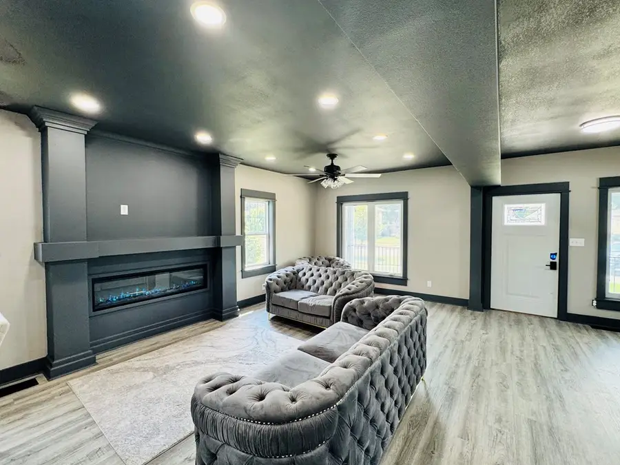 1117 S 18th St, Fort Dodge, IA 50501 - #3