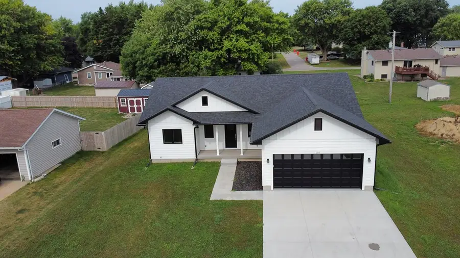 114 6th Street Se, Badger, IA 50516 - #3