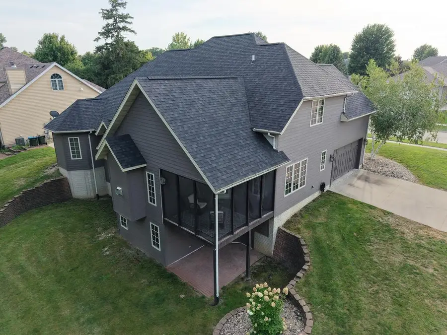 1751 Jonathan Dr, Fort Dodge, IA 50501 - #3