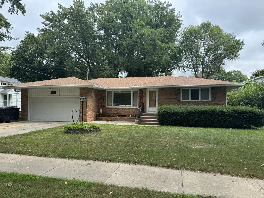 105 6th St N, Humboldt, IA 50548 - #1