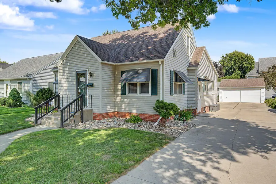 907 N 3rd St., Fort Dodge, IA 50501 - #2