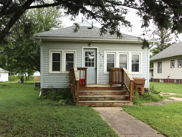 208 2nd Street, Lohrville, IA 51453