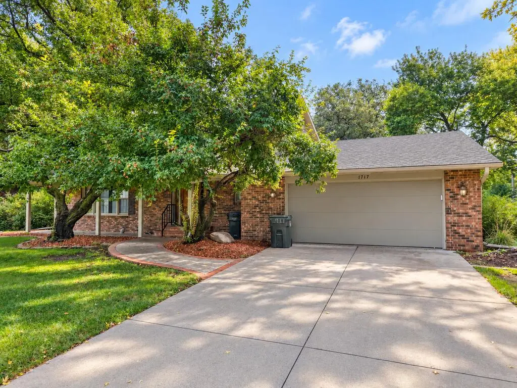 1717 N 11th St, Fort Dodge, IA 50501 - #1
