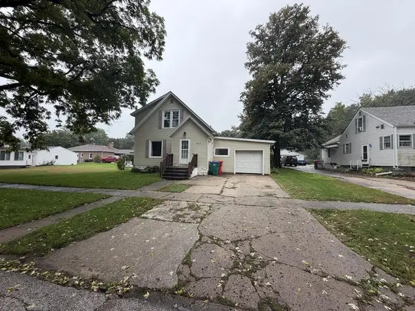 810 Cedar St, Webster City, IA 50595