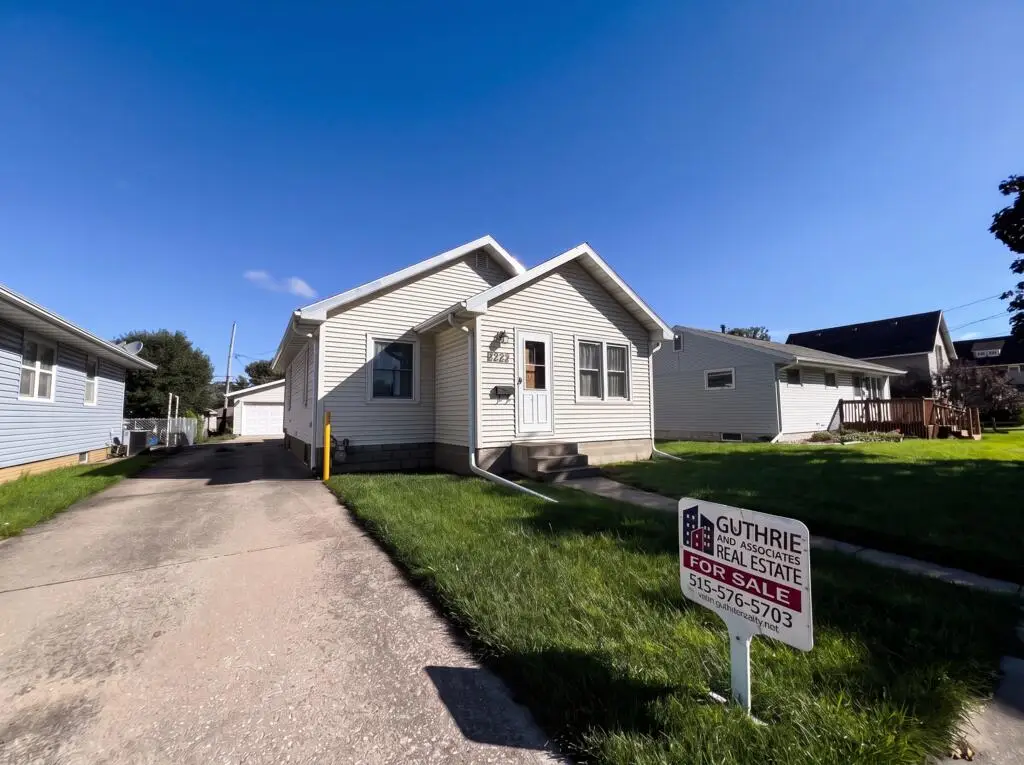 2222 Highland Park Avenue, Fort Dodge, IA 50501 - #1