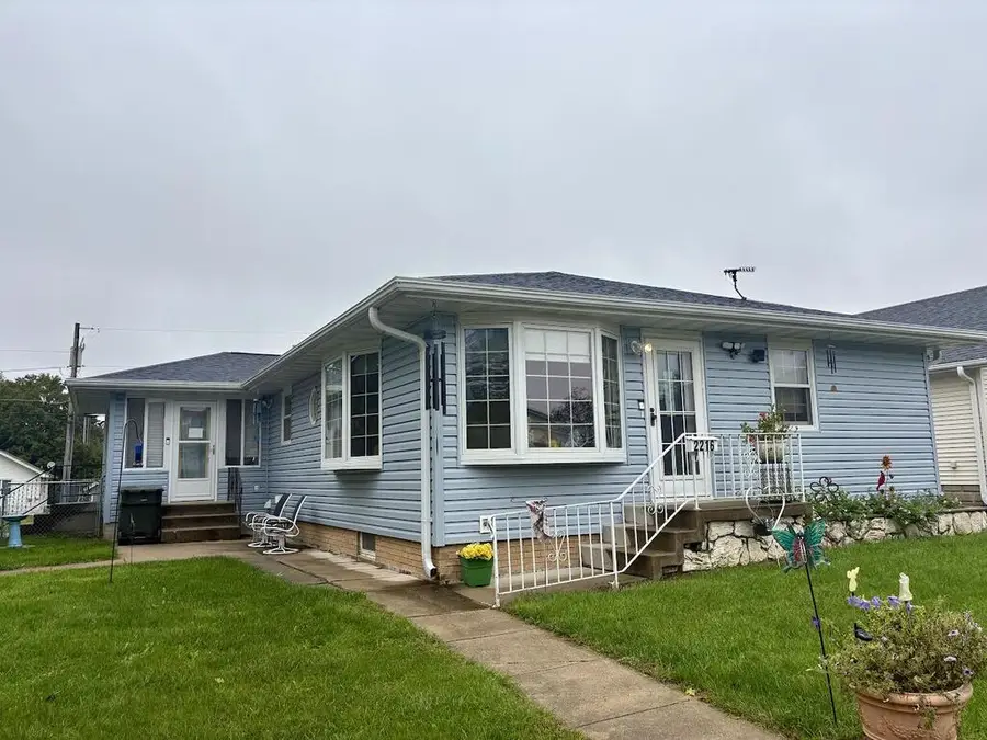 2216 Highland Park Ave, Fort Dodge, IA 50501 - #2
