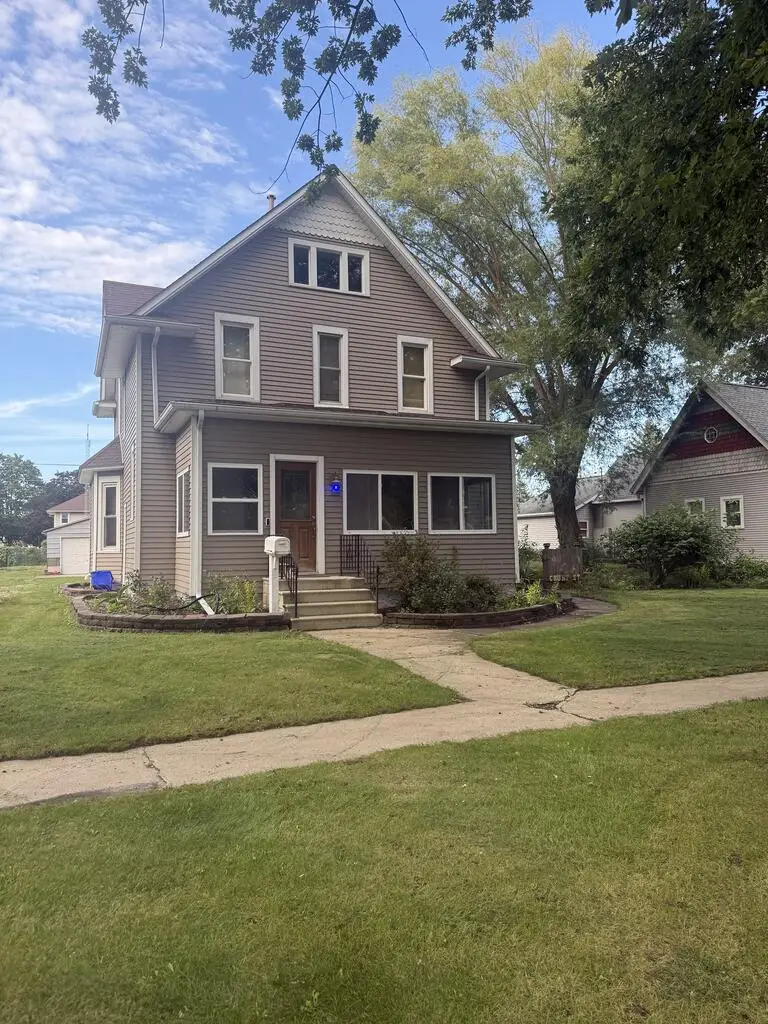 722 Court St, Rockwell City, IA 50579 - #2