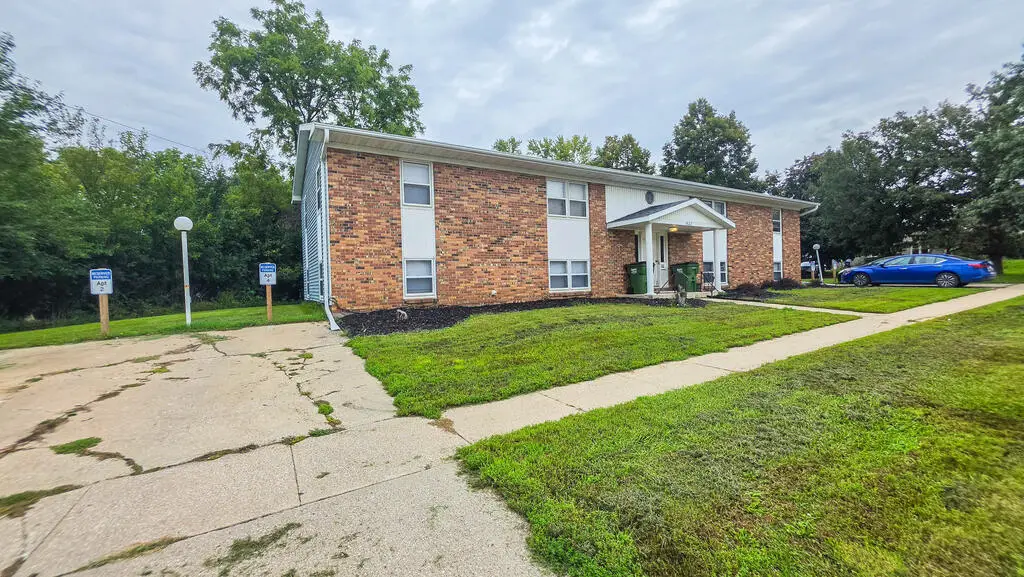 1822 9th Avenue South, Fort Dodge, IA 50501 - #1