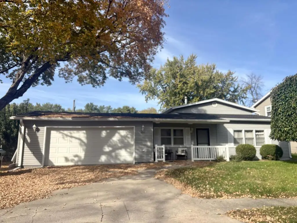 3064 12th Ave N, Fort Dodge, IA 50501 - #1
