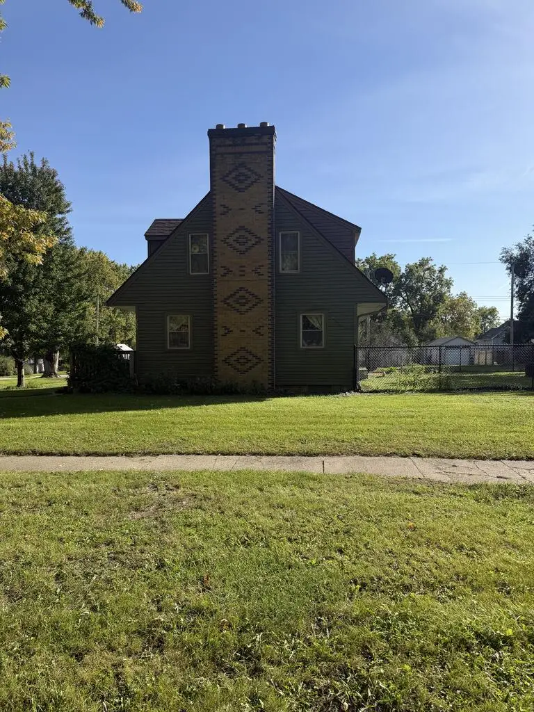 705 Richmond St, Rockwell City, IA 50579 - #3