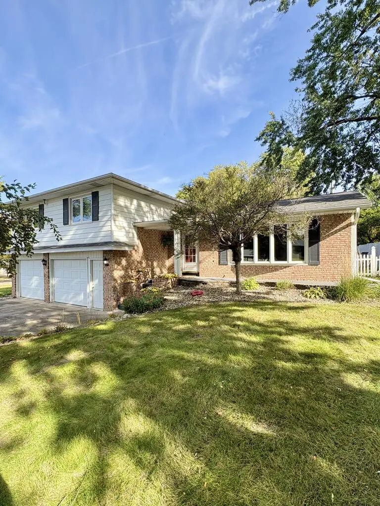 1057 North 31st Place, Fort Dodge, IA 50501 - #1