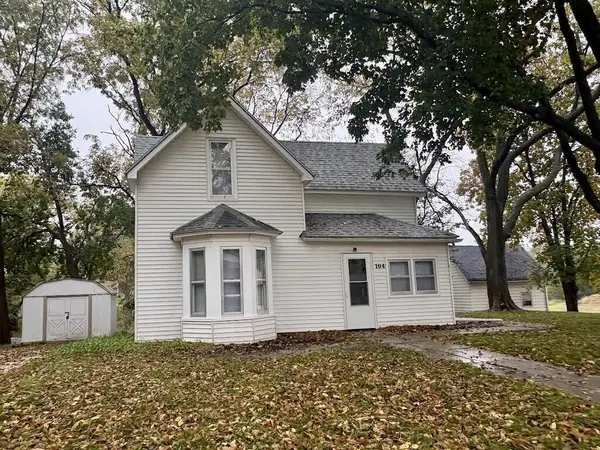 104 N Main St., Dayton, IA 50530