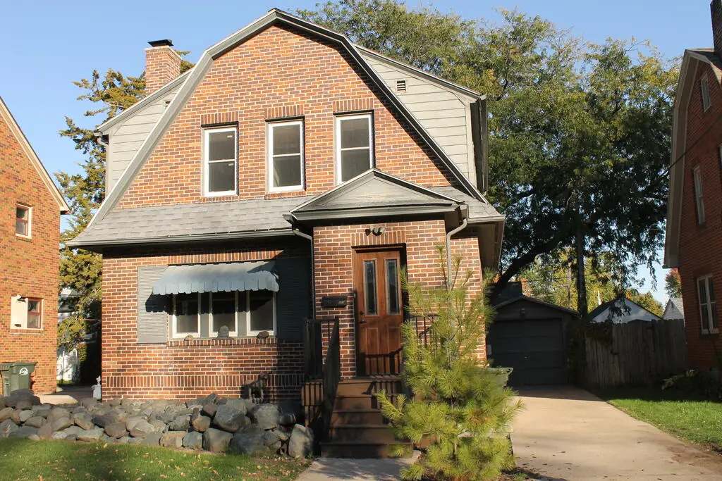 829 No 21st St, Fort Dodge, IA 50501 - #1