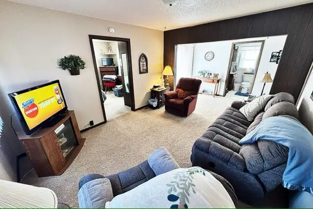 311 E Front St, Clare, IA 50524 - #2