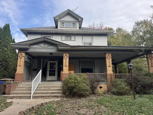 712 Main, Rockwell City, IA 50579