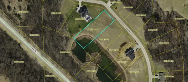 1526 Wildlife Dr, Blue Grass, IA 52726