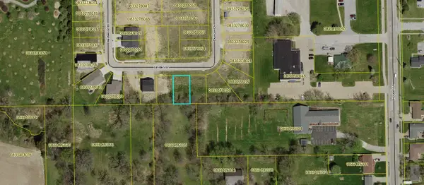 3108 Linden Ln, Muscatine, IA 52761