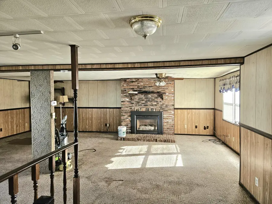 313 E 3rd St, Wilton, IA 52778 - #2