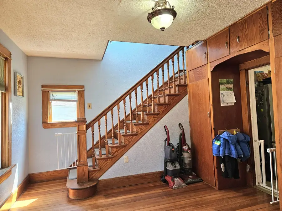 907 7th St, Durant, IA 52747 - #2
