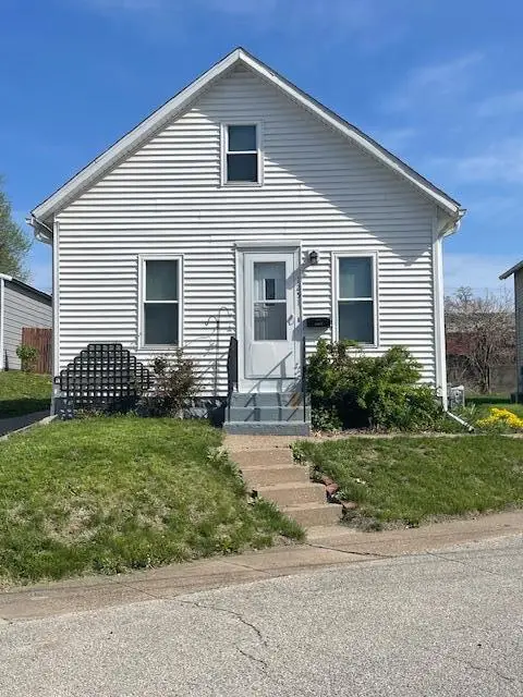 1251 Halstead, Muscatine, IA 52761