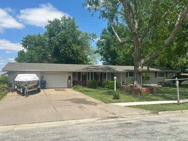 215 W Prairie St, Wilton, IA 52778 - #1