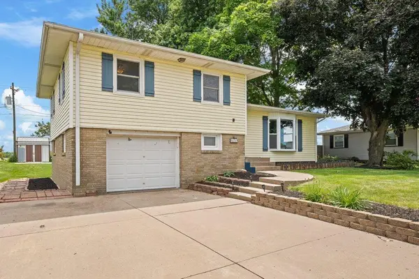 604 3rd St, Sherrard, IL 61281