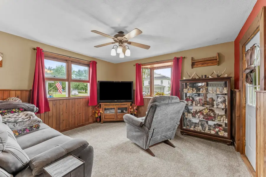 839 Buchanan, Wapello, IA 52653 - #3