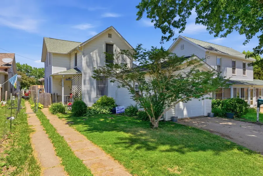 2015 Lucas, Muscatine, IA 52761 - #2