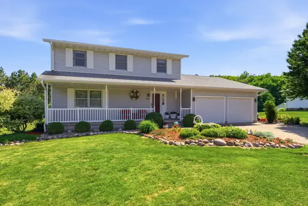 2478 Hummingbird, Muscatine, IA 52761