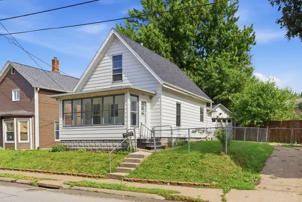 1214 E 2nd, Muscatine, IA 52761