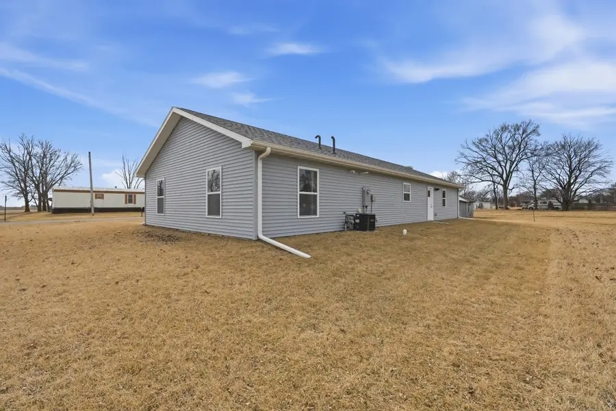 610 SE 1st, Morning Sun, IA 52640 - #3