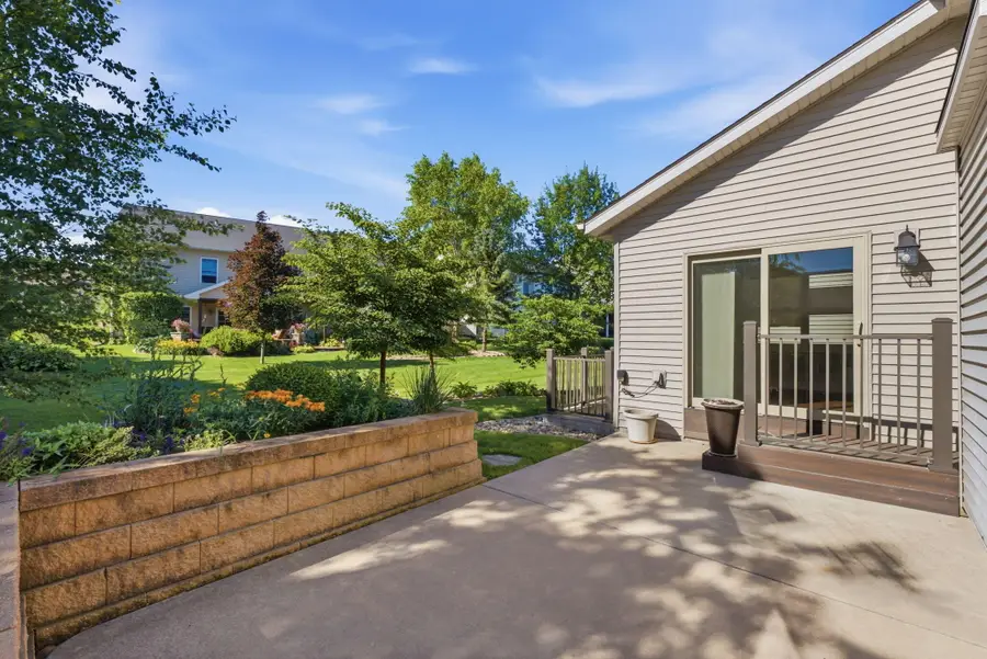3302 Anastasia Place, Muscatine, IA 52761 - #2