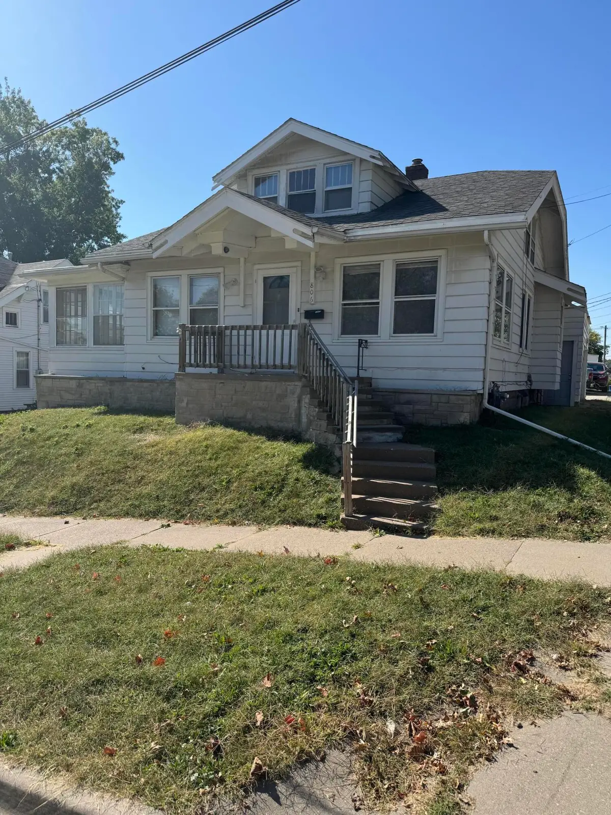 806 Oak St, Muscatine, IA 52761 - #1