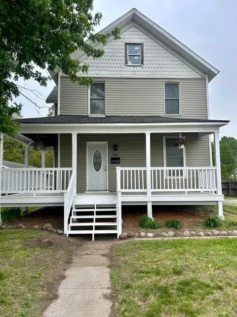 404 Grandview, Muscatine, IA 52761 - #1
