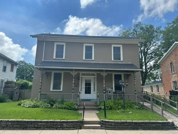 608 E 6th St, Muscatine, IA 52761