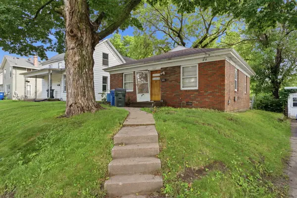1204 Cedar, Muscatine, IA 52761