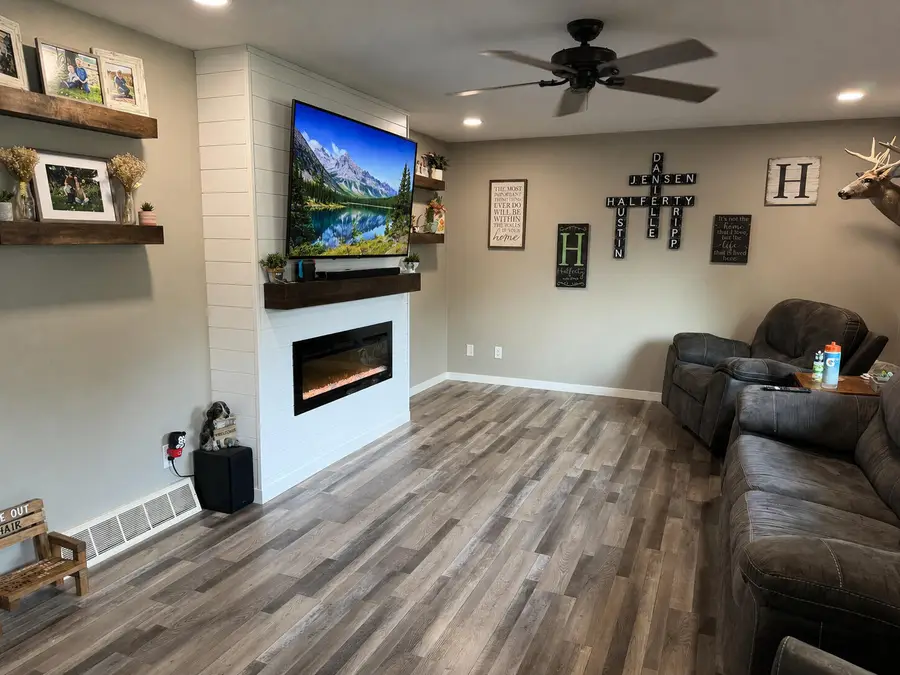 205 York, Wilton, IA 52778 - #3