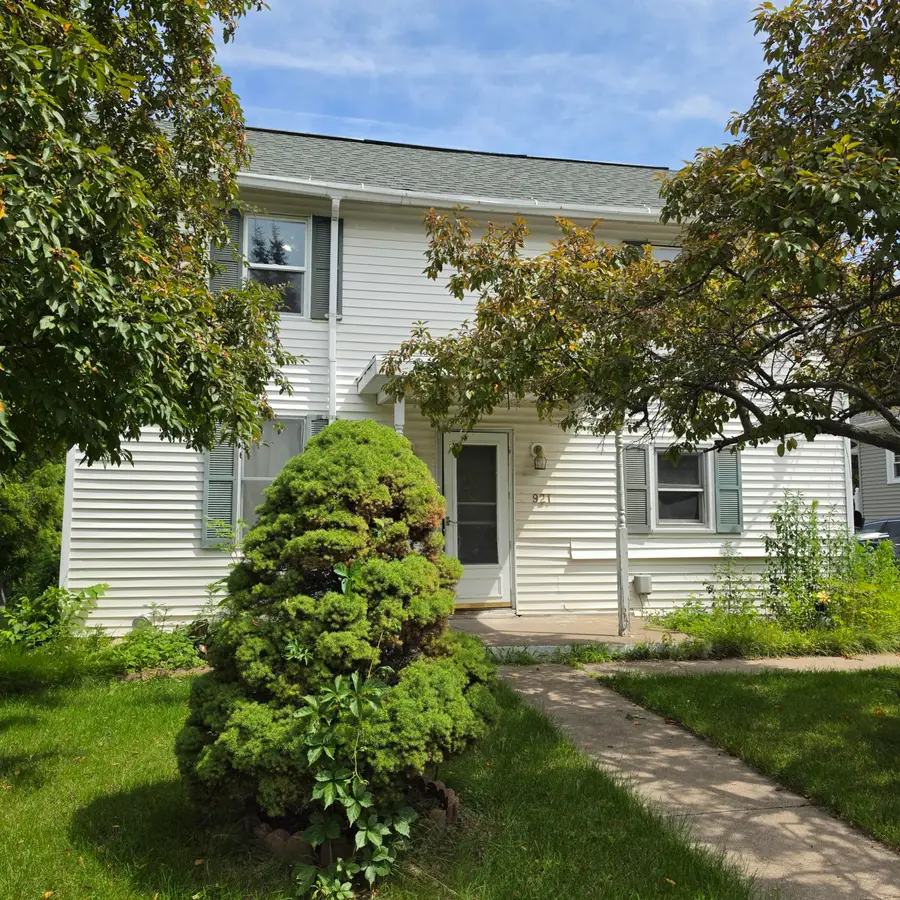 921 Newell, Muscatine, IA 52761 - #2