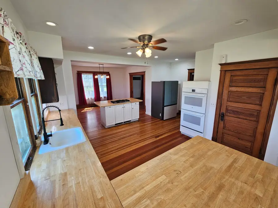 2206 40th, Aledo, IL 61231 - #2