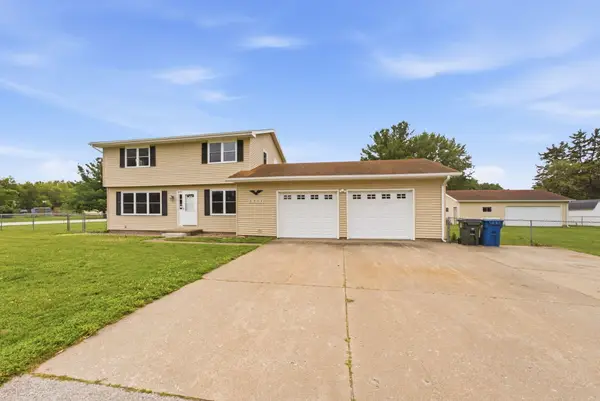6904 Cheryl, Muscatine, IA 52761