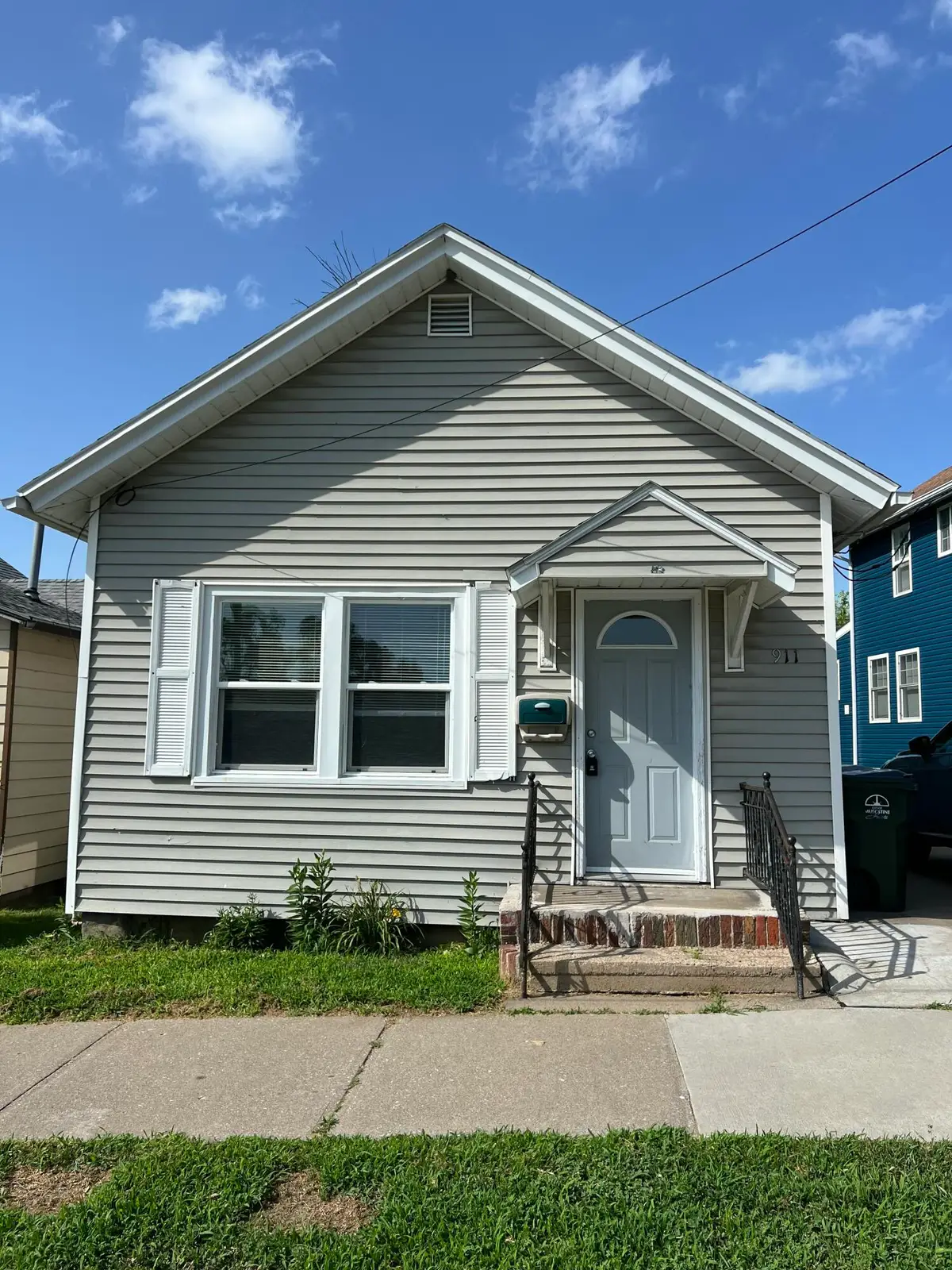 911 Lucas St, Muscatine, IA 52761 - #1