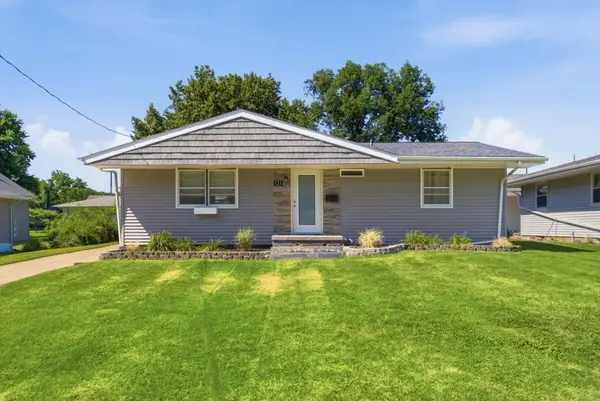 121 Nyenhuis St, Muscatine, IA 52761